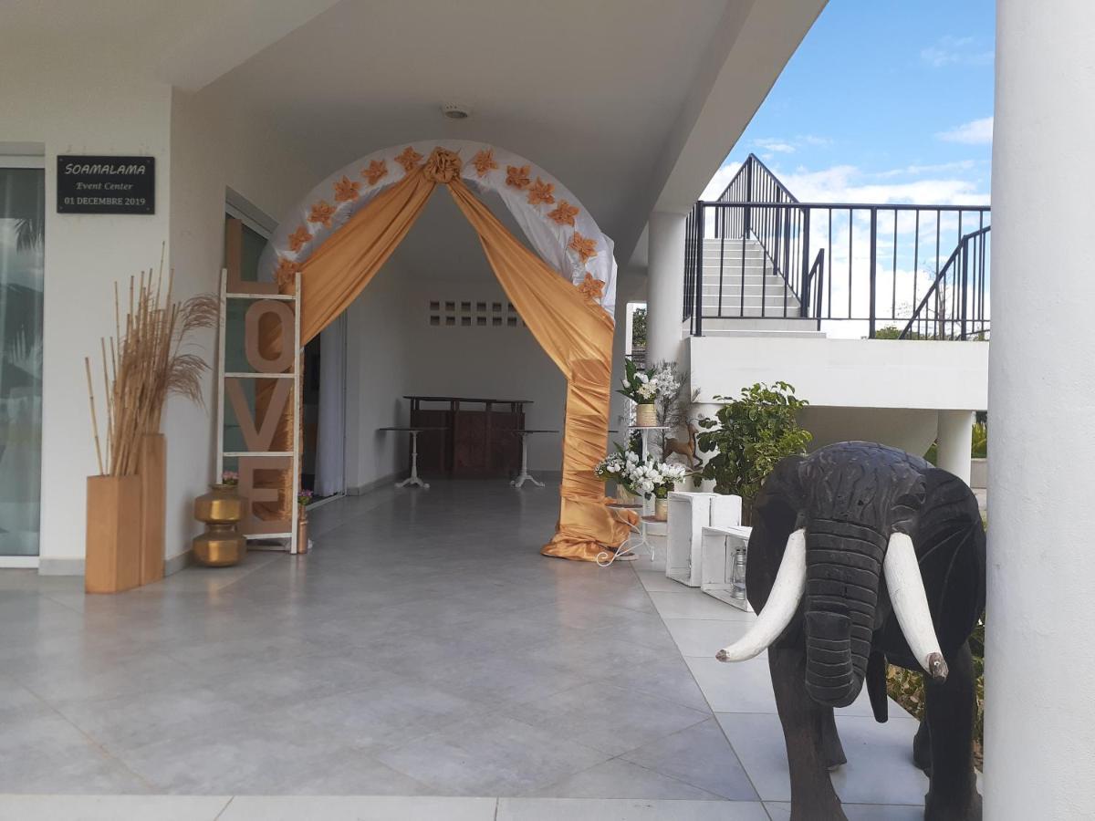 Aux 2 Metis Hotel Toliara Exterior foto